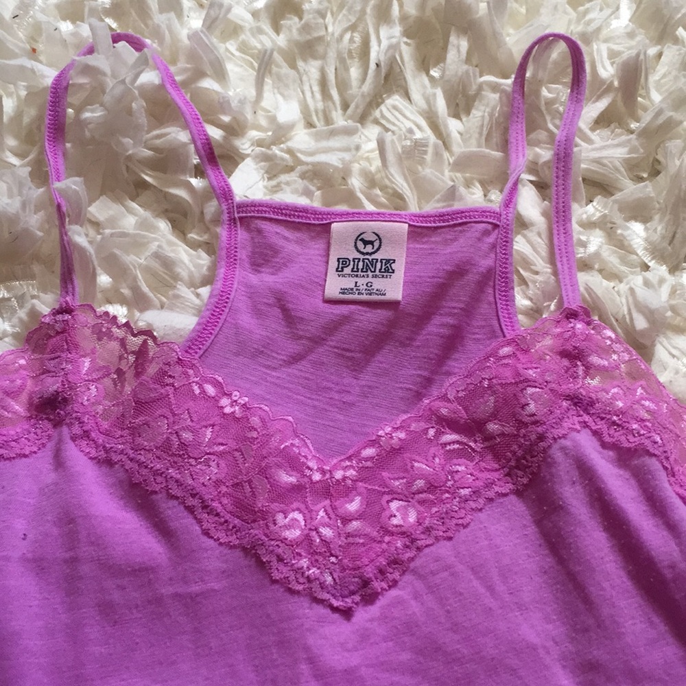 VS Cute lace Tank - Picture 2 of 3